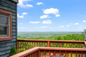 Treetop Honeymoon Suite at Treetop Retreat - Image 4