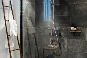 Stylish Interiors - Next to Royals – 2 Bedrooms - Image 3