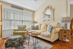 Guest House on Lawrence Street - Image 2
