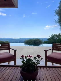 Modern villa with infinity pool and panoramic view - Image 2