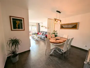 Marina apartment with parking - Image 3