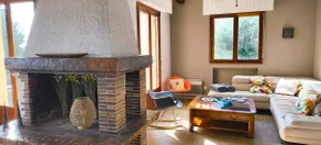 Villa mit Pool und Fluss mit unglaublichem Bergblick - Image 3
