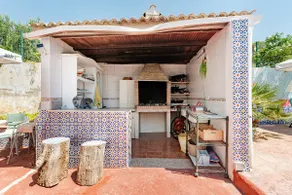 Guest house with pool near Valencia - Image 5
