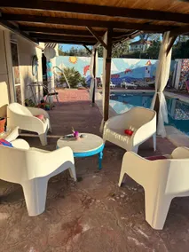 Guest house with pool near Valencia - Image 4
