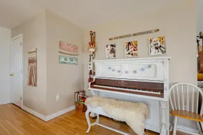 Spacious Waterview Home - Image 5