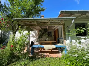 Charming country house with large garden - Image 2