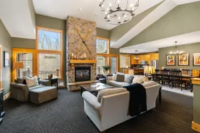 Ski-In/Ski-Out - Your Premier Four Seasons Escape! - Image 2