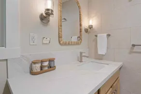 Near River Trail - Pet-Free - King - Local Hosts - Image 3