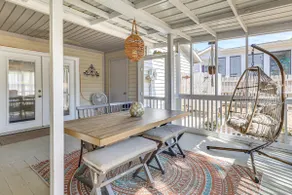 Oak Island Home w/ Fenced Yard, Walk to Long Beach - Image 2