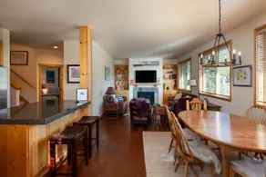 Luxurious, affordable condo one mile from downtown - Image 4