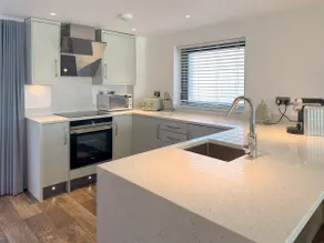Sun Seeker - Cornish sea view luxury apartment - Image 2