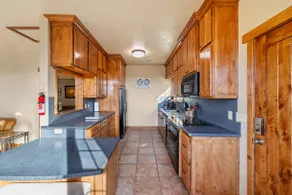 Hiking out your door! Kanab Casita, Secluded Views - Image 5