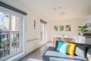 Spanish Arch Townhouse - Downtown - Best Location - Image 2