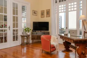 1930's neoclassical apt in the heart of Athens - Image 3