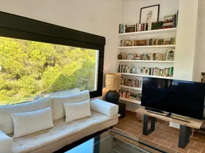 Beachside Home - Image 3