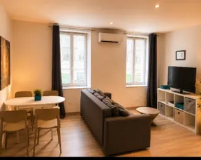 Le Nid Urbain | Downtown~Air Conditioning~Comfort - Image 5