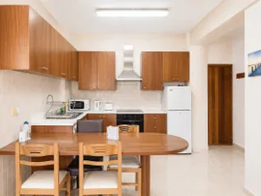 Spacious 1BD - Marina Blue Apt. - Image 4