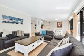 Lamer 1 Beach Access Courtyard Apt - Image 3