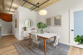 UPSCALE LOFT SPACE CLOSE TO DOWNTOWN. - Image 3