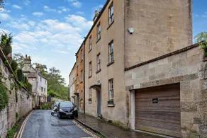 4 Bed in Widcombe oc-bhr13 - Image 2