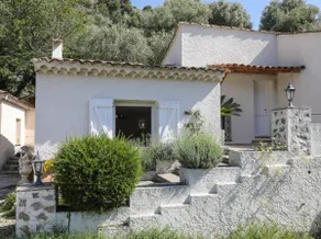 Rent a 220 m² villa with private pool - Image 2