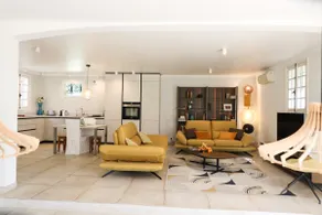 Rent a 220 m² villa with private pool - Image 4