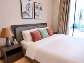 1BR Seef Flat Facing City Center Mall Pool Gym - Image 2