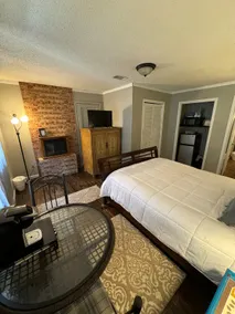 Private Suite at The Rue (#3) - Image 2
