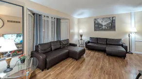 &Luxury single family house # 2 in Overland Park - Image 2