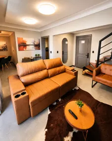 Excellent Duplex Apartment with 2 En-Suites in Downtown with Parking Space on the Main Avenue - Image 2