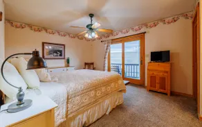 River's View- Spacious Retreat, River Views - Image 3