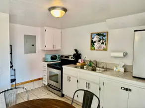 Quaint Apartment Near Popular Local Attractions - Image 4