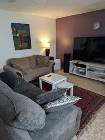 Central Salem* Hazelnut Home *2 king beds Private! - Image 3