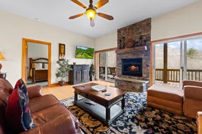 Large Luxury Condo in Great Smoky Mountains - Image 3