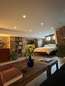 Chic Urban Pied a Terre in Heart of DC - Image 4