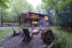 Windham Immaculate Ski Chalet with Awesome Fire Pit. Available 25/26 Ski Season! - Image 2