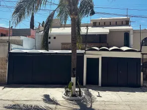 House for Groups GDL Downtown Area Stadium | 8 Rooms: 16 people - Image 3