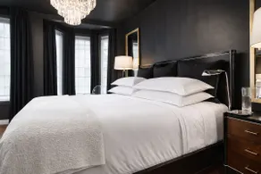 Stylish 1870s Home near Distillery District & Old Toronto - Image 3