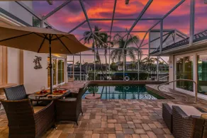 Villa Hibiscus-Waterfront-Free Heated Pool-Dock-Bikes-Other Amenities - Image 3
