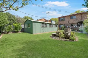 Beautiful Home just minutes walk from the city. - Image 2