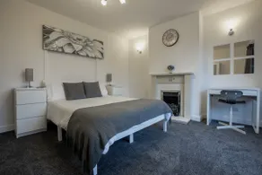 4 Bed House, Sleeps 7, Parking 2 Cars, Hereford - Image 2