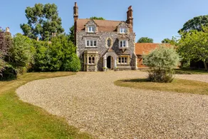 Slade Farmhouse with secluded Hot Tub - Image 5