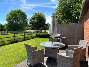 Linnet Cottage-Tichbornes Farm Cottages - Image 5