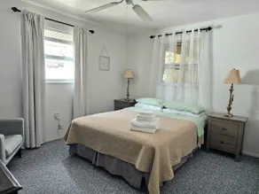 THE SEAFORD HOME - Spacious, Private, Near Beach - Image 5