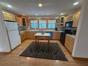 Deluxe Suite (Mountain Sports Inn) - Image 5