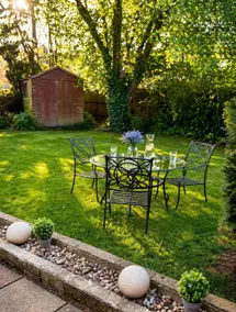 Charming Three Bed Home Near City Centre and Hospital - Image 5