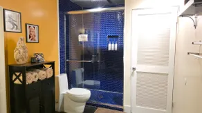 Your Quiet & Convenient Charming Northridge Escape - Image 5