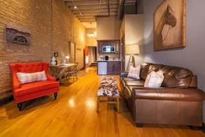 124 Lofts - Downtown Dundee - Walk to Dining - Image 5