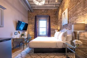 124 Lofts #3 - Downtown Dundee - Walk to Dining - Image 3