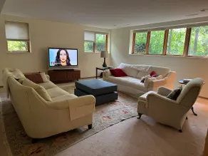 5 beds and 3 full bathrooms Lake Access home - Image 5